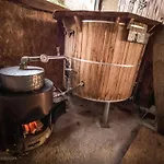 Rustic Refuge Glamping With Hot-tub And Sauna - Two Bedroom With Terrace Apartma