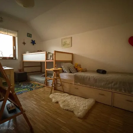 Rustic Refuge Glamping With Hot-Tub And Sauna - Two Bedroom Apartment With Terrace * Zreče