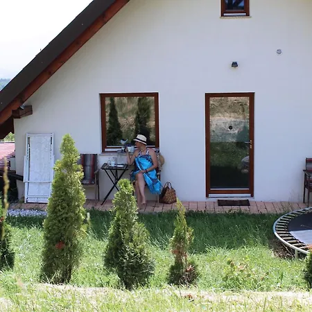 Rustic Refuge Glamping With Hot-Tub And Sauna - Two Bedroom Apartment With Terrace *