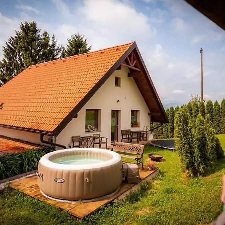 Rustic Refuge Glamping With Hot-Tub And Sauna - Two Bedroom Apartment With Terrace * Zreče