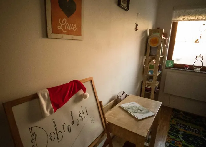 Rustic Refuge Glamping With Hot-Tub And Sauna - Two Bedroom Apartment With Terrace *