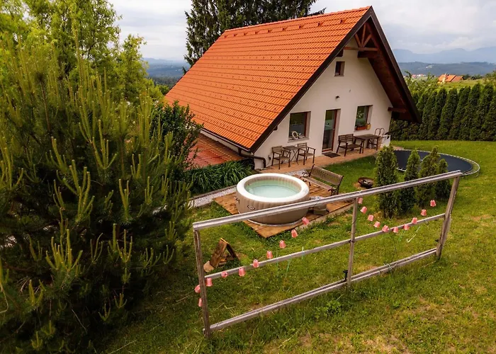 Rustic Refuge Glamping With Hot-Tub And Sauna - Two Bedroom Apartment With Terrace Appartamento Zreče