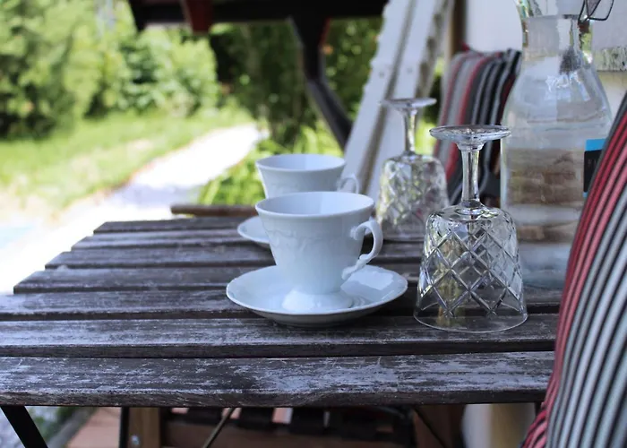 Apartamento Rustic Refuge Glamping With Hot-Tub And Sauna - Two Bedroom Apartment With Terrace